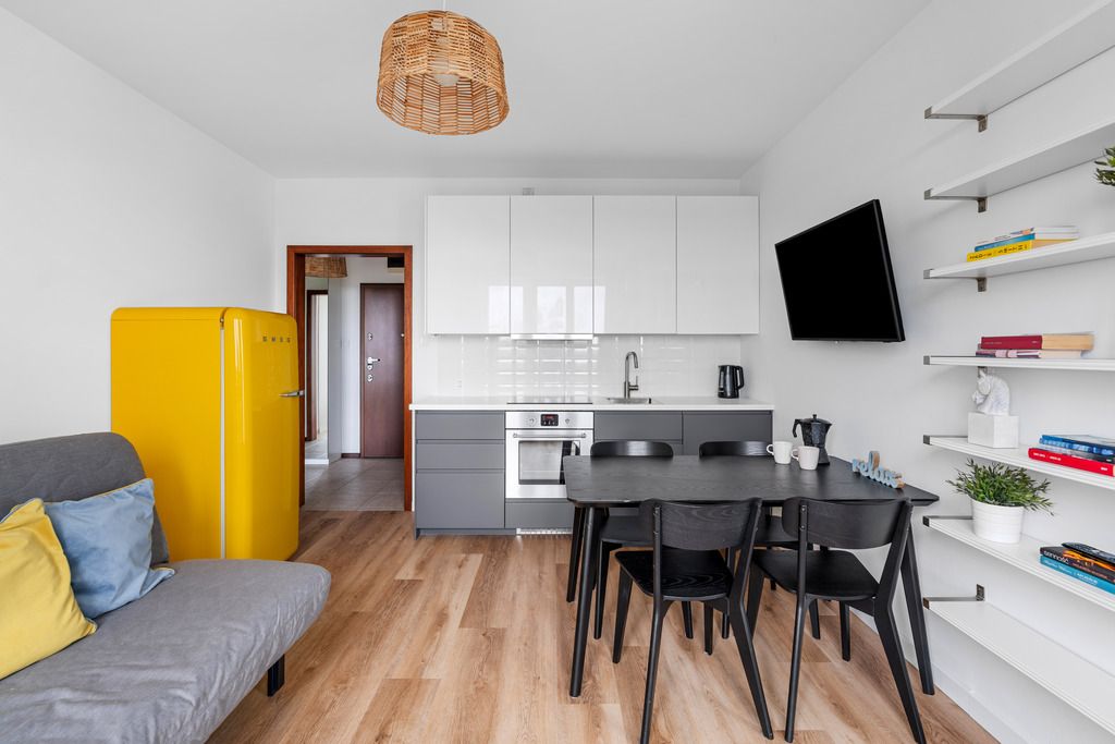 2 room apartment 38 m² in Warsaw, Poland