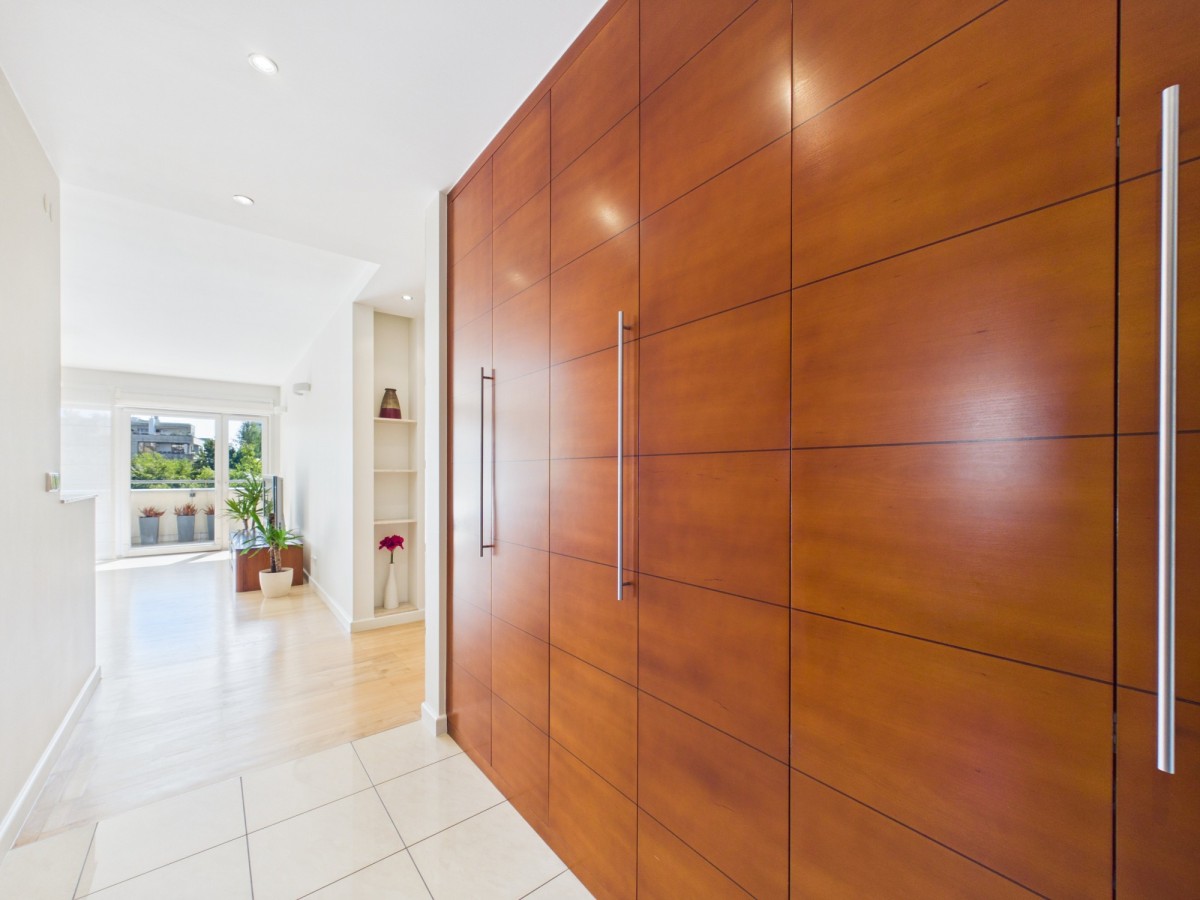 Commercial property 4 rooms 114 m² in Warsaw, Poland