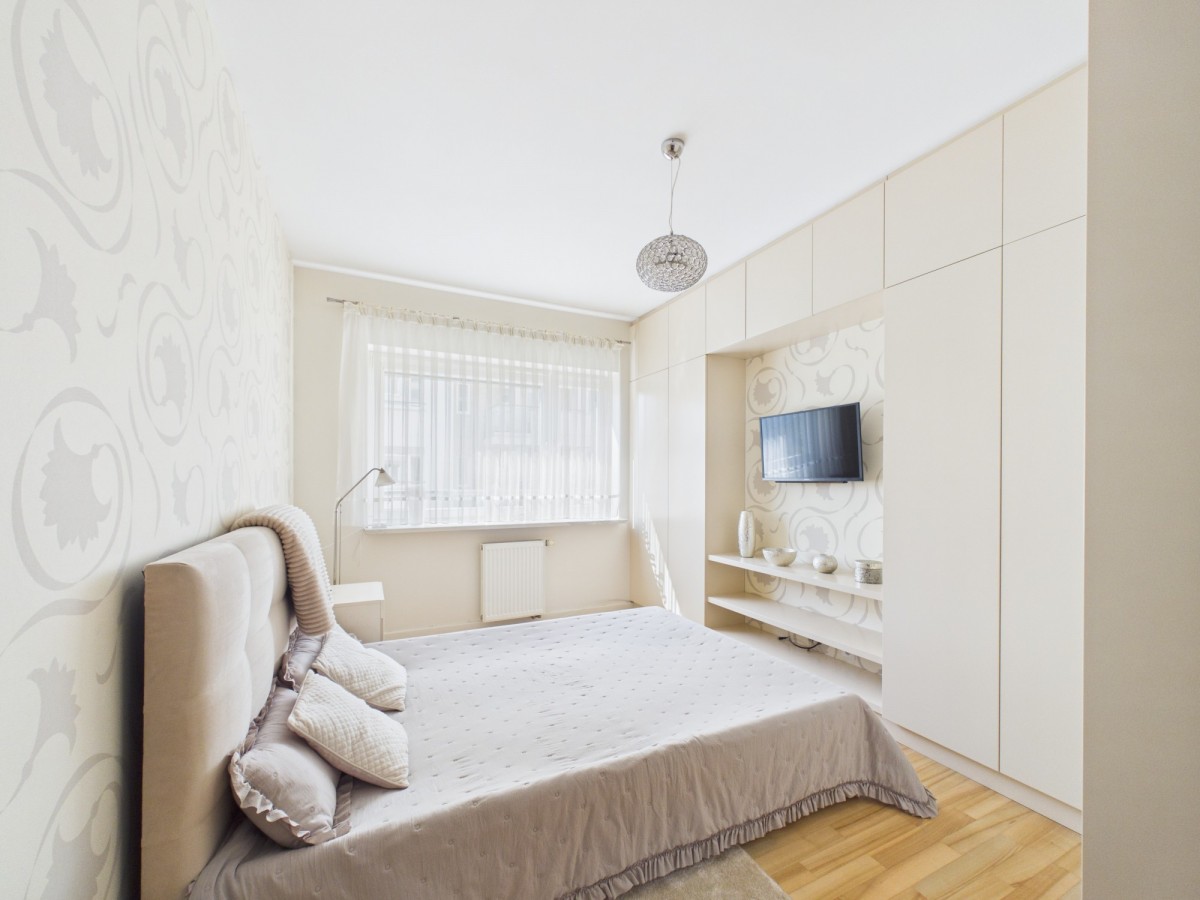 Commercial property 4 rooms 114 m² in Warsaw, Poland