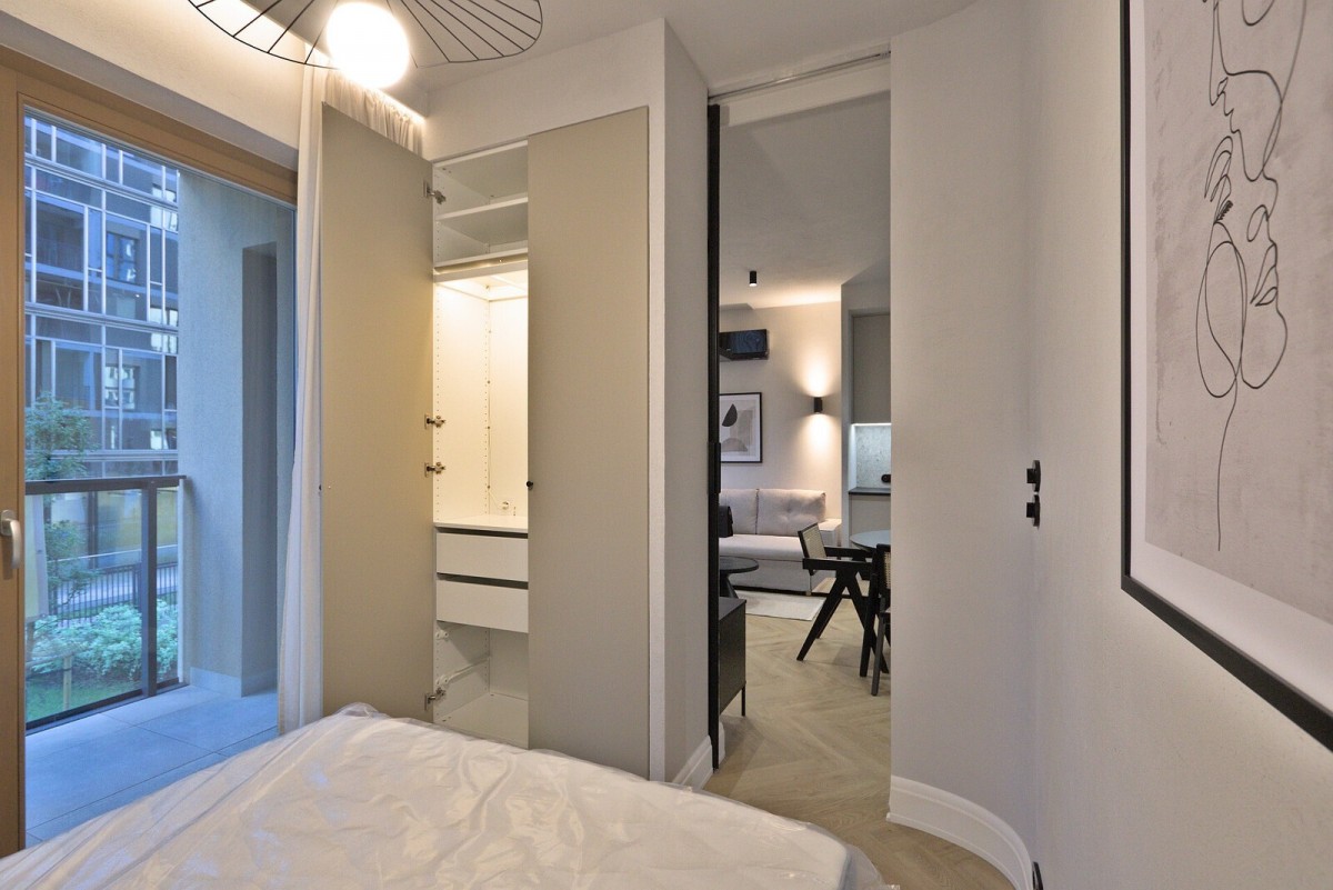Gewerbefläche 2 zimmer 34 m² in Warschau, Polen