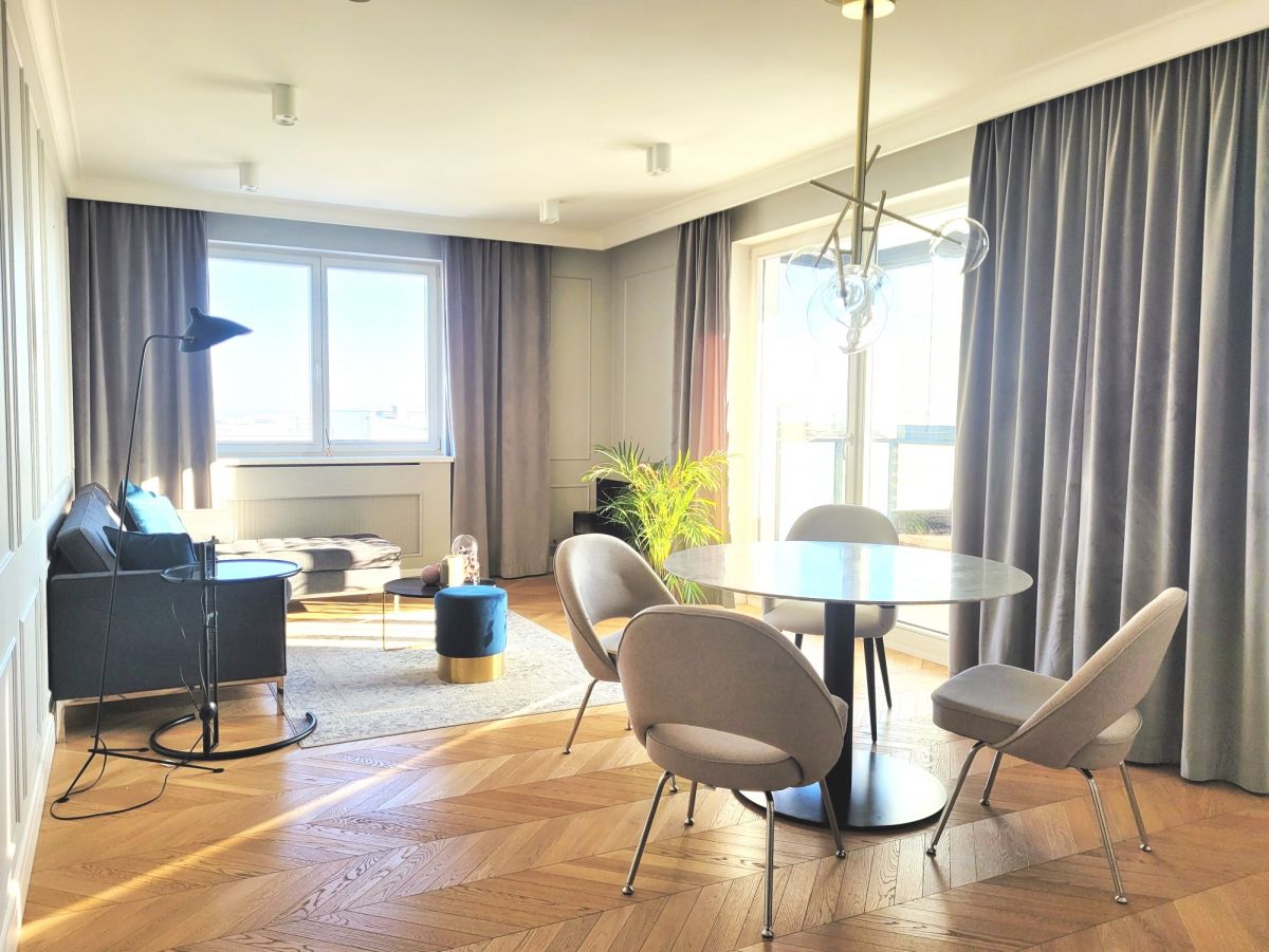 Mieszkanie 2 pokoi 56 m² w Warszawa, Polska