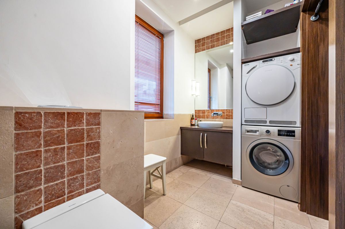 5 room apartment 160 m² in Warsaw, Poland