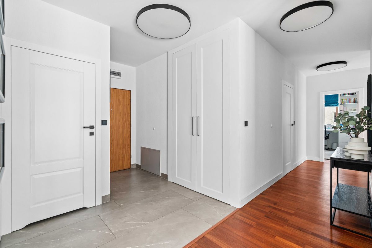 Квартира 4 комнаты 94 м² Варшава, Польша