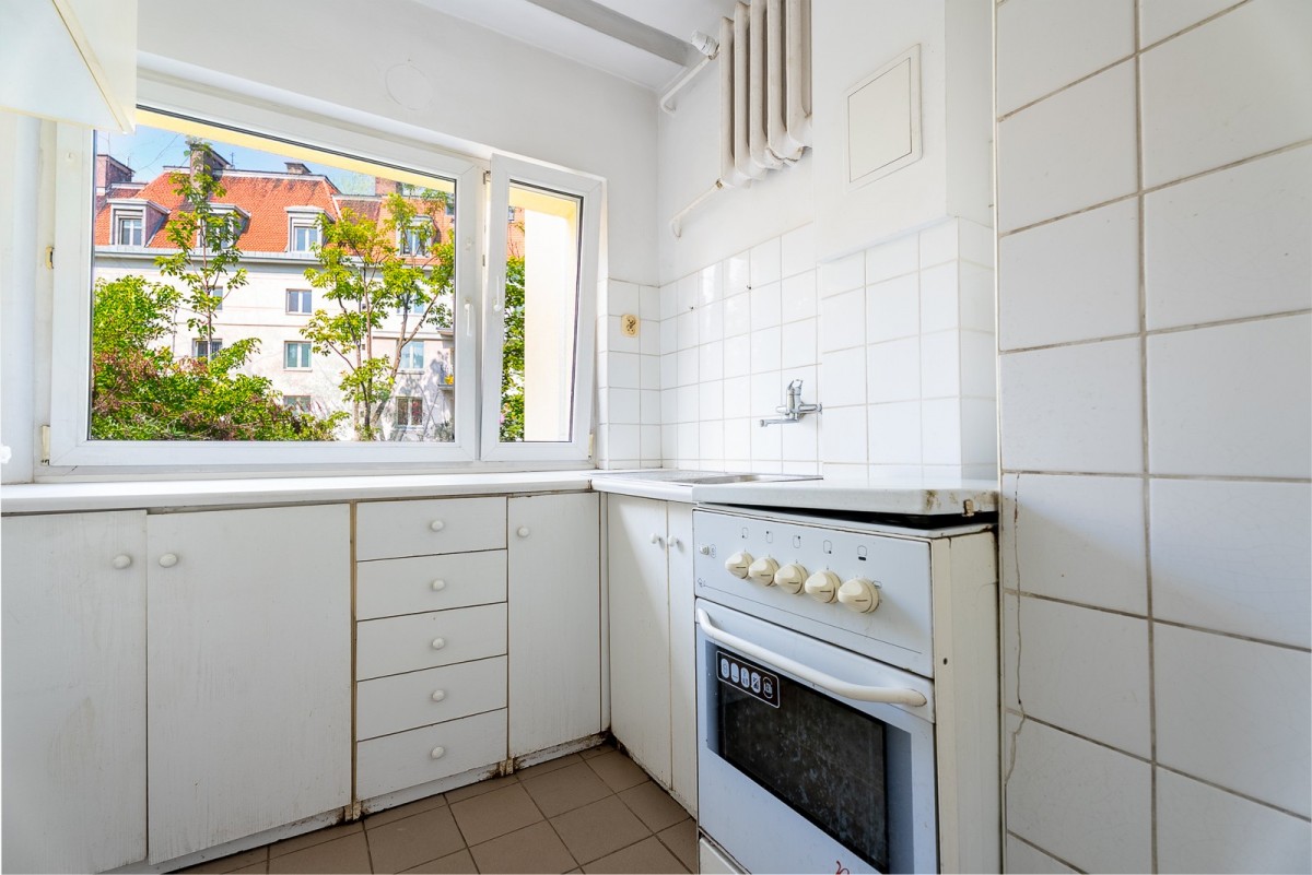 2 room apartment 40 m² Warsaw, Poland