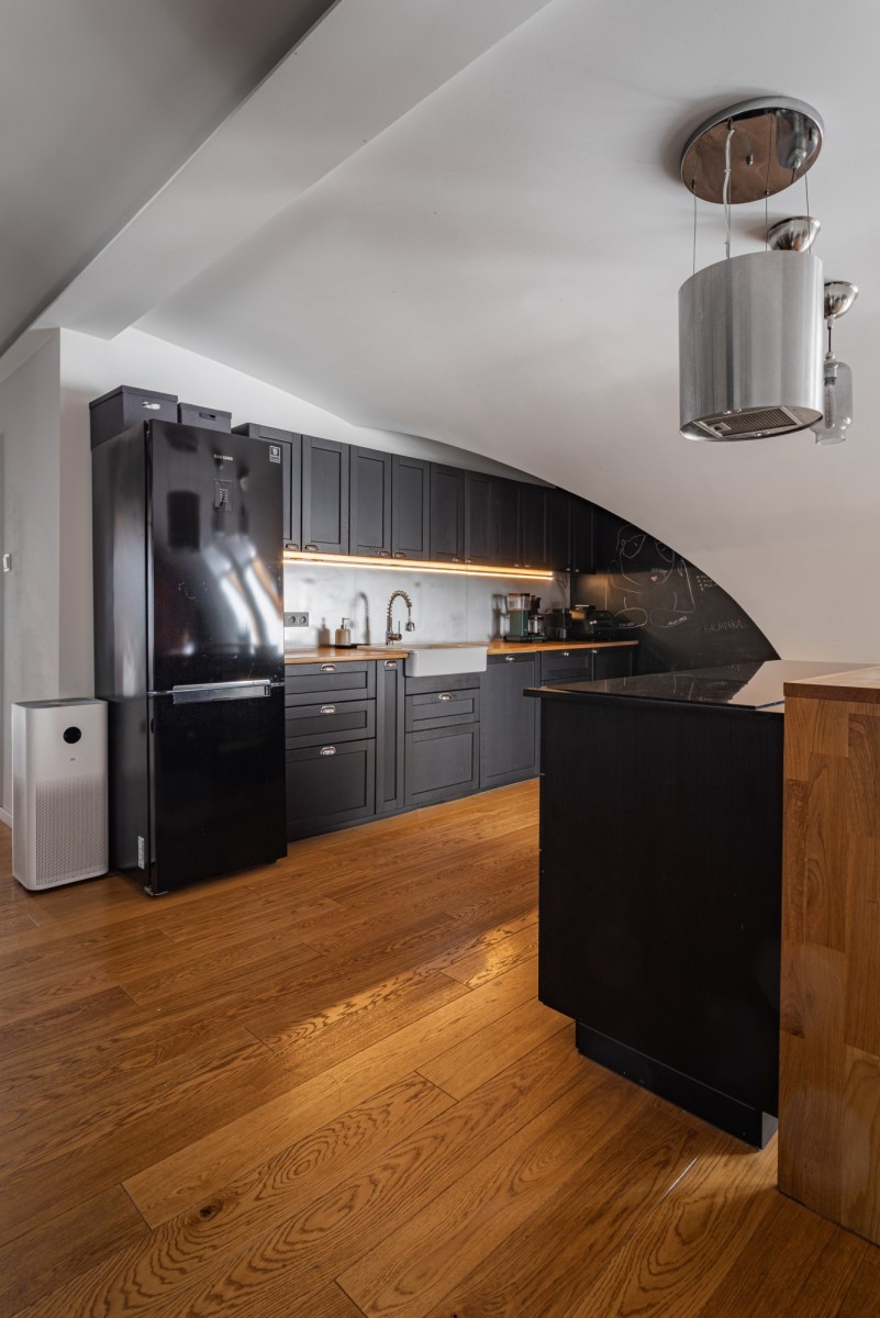Commercial property 63 m² in Warsaw, Poland